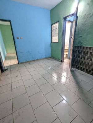 Voici un studio a louer a kotto constituer de - Image 4