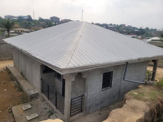 MAISON À VENDRE – Douala Yassa, Mbwang Bakoko - Image 1