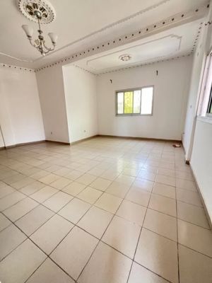 Appartement moderne au 1er niveau  à Logpom à 200m du goudron - Image 3