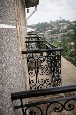 Studios et chambres modernes nouvellement construits à l'immeuble à  louer. - Image 4