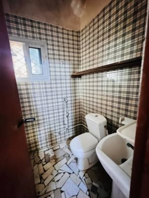 GRANDE CHAMBRE MODERNE À LOUER À L'ÉCOLE DE POSTE - Image 5