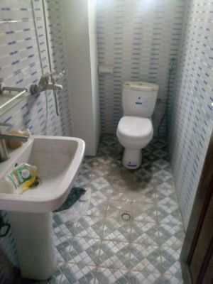 Studio moderne à louer à Douala au quartier log baba saint thomas dans un immeuble situé au 3 eme niveau - Image 3