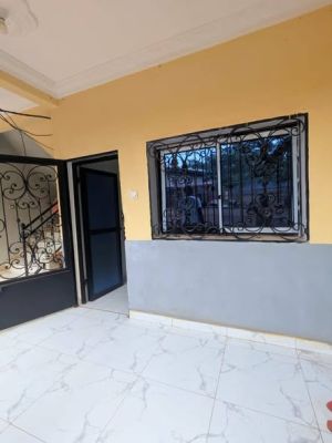 NKOLFOULOU  STUDIO MODERNE À LOUER À 60milles 4+2mois - Image 1