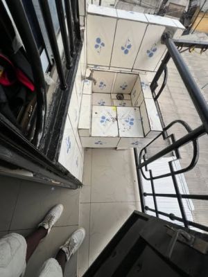 Studio modern propre pour intègre maintenant disponible a Logpom Gabon Bar - Image 1