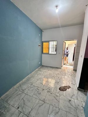 Chambre moderne a makepe missoke entre chefferie - Image 1