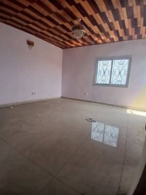 Studion moderne haute standing  à l'etage  situés à BP Cité - Image 3