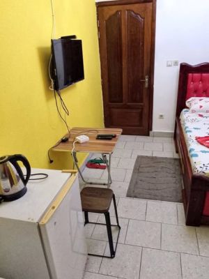 Chambre meublée Douala Ndobong et Ange Raphaël - Image 3