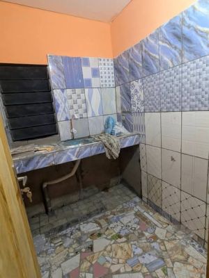 Studio moderne nouvellement construit à LOGBABA jardin, à 500metre de fin goudron - Image 4