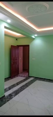 Studio neuf, staffé haut standing au  premier etage à louer à Awae/Nkolanga.Zone  calme et résidentielle. - Image 1