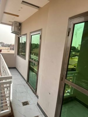 𝗟𝗼𝗰𝗮𝘁𝗶𝗼𝗻 𝗗’𝘂𝗻 luxueux 𝗮𝗽𝗽𝗮𝗿𝘁𝗲𝗺𝗲𝗻𝘁 𝗰𝗹𝗶𝗺𝗮𝘁𝗶𝘀é à LAMBANDJI - Image 1