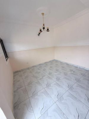 Des Studios VIP à louer 60.000f Forage, parking, accès facile, prépayé - Image 3