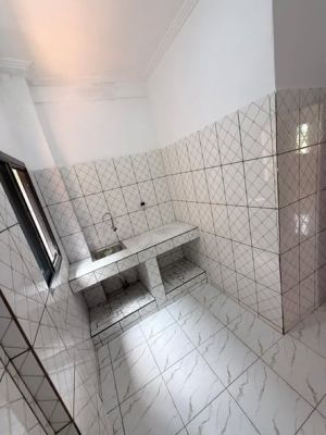 Des Studios VIP à louer 60.000f Forage, parking, accès facile, prépayé - Image 5