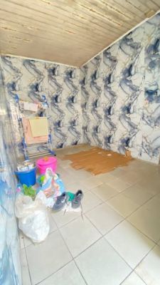 Super chambre moderne à louer à la grande Shell village bien propre carrelé partout sur le goudron dans la barrière - Image 2