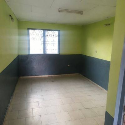 Appartement moderne 3chambres cadre individuel À louer à pk10 genie dans la barrière - Image 4