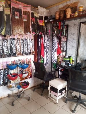 Urgence signalée Fond de salon de coiffure femme (institut de beauté) complet à vendre - Image 3