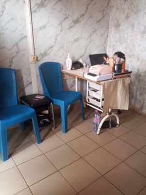 Urgence signalée Fond de salon de coiffure femme (institut de beauté) complet à vendre - Image 4