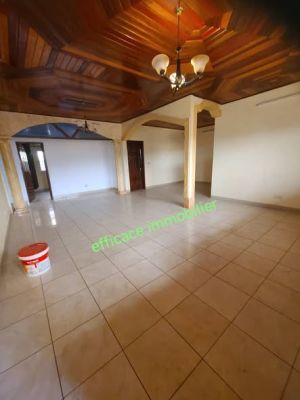 Appartement moderne haut standing à louer à Damas non loin de la route - Image 1