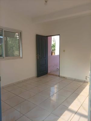 Joli studio moderne déjà libéré disponible à logpom Camara Laye - Image 2