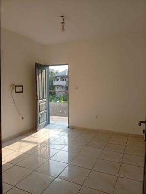 Joli studio moderne déjà libéré disponible à logpom Camara Laye - Image 3