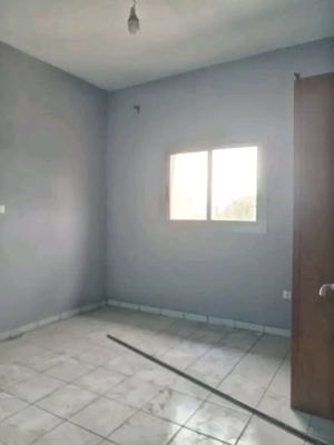 Très vaste et jolie appartement moderne cadre très sécurisé avec parking véhicule - Image 3