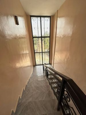 𝐃𝐞𝐬 𝐧𝐨𝐮𝐯𝐞𝐚𝐮𝐱 𝐚𝐩𝐩𝐚𝐫𝐭𝐞𝐦𝐞𝐧𝐭𝐬 𝐞𝐧 𝐥𝐨𝐜𝐚𝐭𝐢𝐨𝐧 à 𝐁𝐞𝐧𝐭𝐨𝐮𝐫𝐲𝐚𝐡 - 𝐊𝐨𝐮𝐫𝐨𝐮𝐧𝐝𝐨𝐮 ( à 𝟏.𝟕𝟎𝟎.𝟎𝟎𝟎 𝐅𝐠) - Image 4