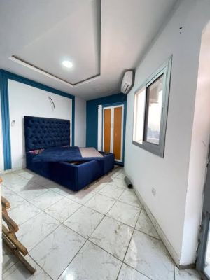 Chambre moderne nouvellement construite *climatisé* a kotto Banguè sur le goudron - Image 5