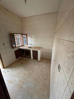 Appartement avec 3 chambres a louer avec placards - Image 5