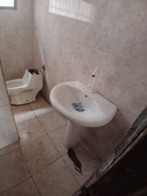 Appartement à louer au 1er étage à anbanji  dans une cour fermée très accessible - Image 5