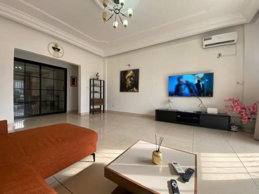 MAGNIFIQUE STUDIO MODERNE  dans la barrière sécurisée aux Rez de chaussée aux pk12 - Image 4