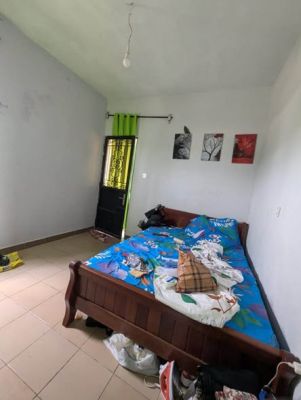 Chambre moderne 3 pièces à louer à Obobogo dans la barrière avec eau courant - Image 1