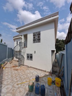 𝑫𝒖𝒑𝒍𝒆𝒙_𝑼𝒍𝒕𝒓𝒂𝒎𝒐𝒅𝒆𝒓𝒏𝒆  𝒅𝒆 400 𝒎² à 𝒗𝒆𝒏𝒅𝒓𝒆 sur #fossidet 𝐸𝑚𝑝𝑙𝑎𝑐𝑒𝑚𝑒𝑛𝑡 𝑠𝑡𝑟𝑎𝑡é𝑔𝑖𝑞𝑢𝑒 à 100m du goudron. - Image 3