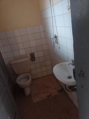 Appartement moderne Titi garage 50000 deux chambres, salon, cuisine, 1 douche avance 4 mois Tel:696695641 ou 67118829... - Image 5