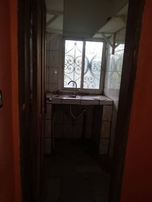 TRES BON STUDIO MODERNE A LOUER - Image 5