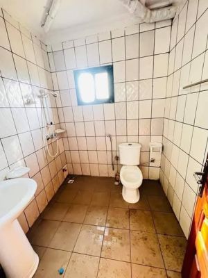 Nouvelle Appartement disponible a F3 au bord du goudron au 1er - Image 5