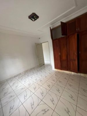 Studio moderne derrière la station BOCOM Nkoabang - Image 2