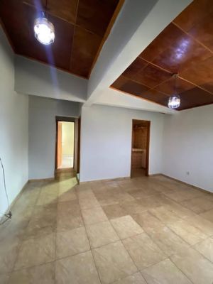 STUDIO MODERNE SITUÉ À LOGPOM - Image 1