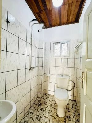 STUDIO A LOUER A OBAM ACCESSIBLE  UN STUDIO PAIN POULET - Image 2