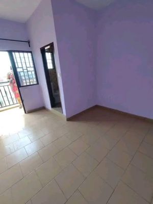 Lots de chambres modernes nouvellement construit 30000 avance 6 mois Nkoabang derrière Santa Lucia - Image 2