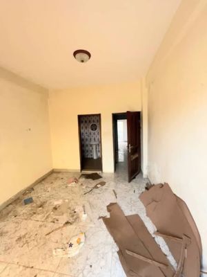 𝗔𝗽𝗽𝗮𝗿𝘁𝗲𝗺𝗲𝗻𝘁 à louer dans la zone résidentielle de #𝗟𝗮𝗺𝗯𝗮𝗻𝗱𝗷𝗶. - Image 2