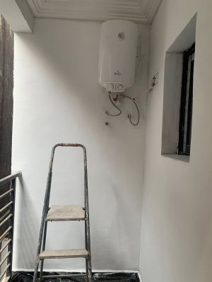 Studio moderne a BITENG total en bordure de route parking eau chaude - Image 4