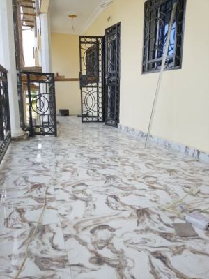 Appartement haut standing nouvellement construit - Image 1