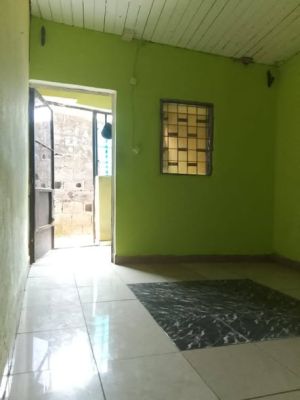 Studio moderne a louer a total beedi a 400m de la route - Image 1