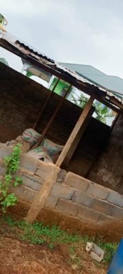 Terrain a vendre a bafoussam 200 m² - 6000000 FCFA - Image 1