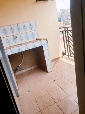 Appartement a louer a stade municipal de Bamenzi - 55000 FCFA - Image 3