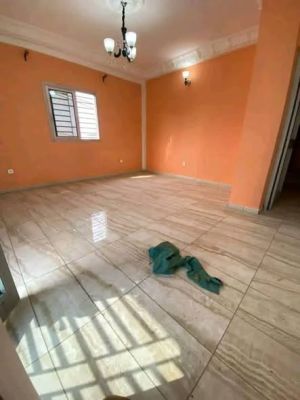 Appartement haut standing a louer a Cité des palmiers - Image 3