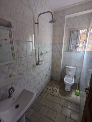 Studio moderne a louer a Ngousso - Image 5