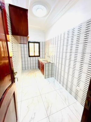 Studio moderne a MBANKOLO - Image 5