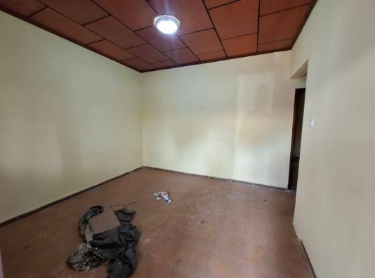 02 Appartement a Louer a  #T6 dans une cours tres accessibre en bordure dune route secondaire - Image 3