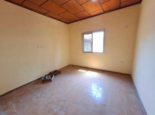 02 Appartement a Louer a  #T6 dans une cours tres accessibre en bordure dune route secondaire - Image 5