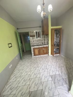 Chambre propre a louer a Yassa - Image 4